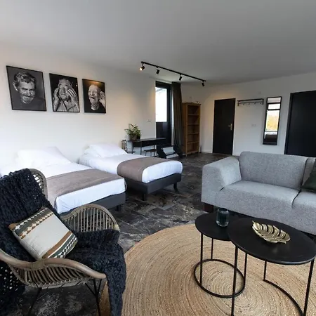 Hotel-restaurant 